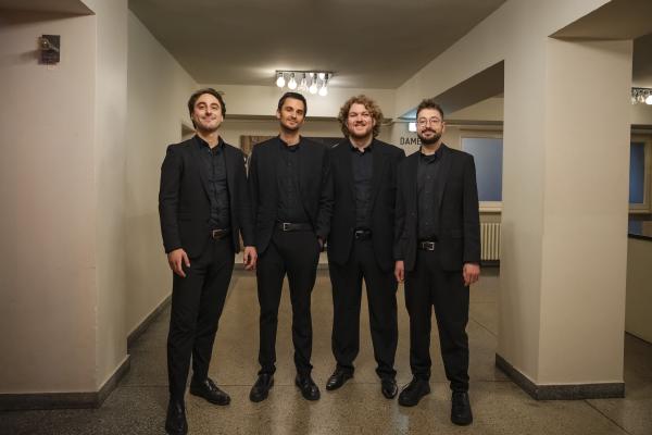 images/25_Berliner_Chortreff_Heimathafen_Baseless_Web_3.jpg